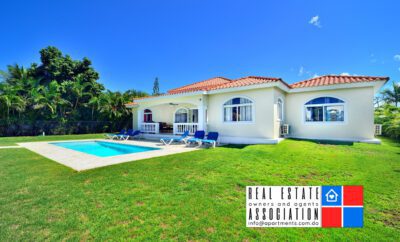 Comfy Villa. Ocean front gated community.